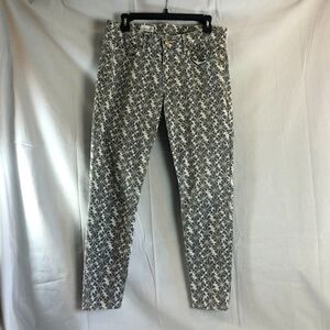 GAP Grey Floral legging Jeans size 30r. 25